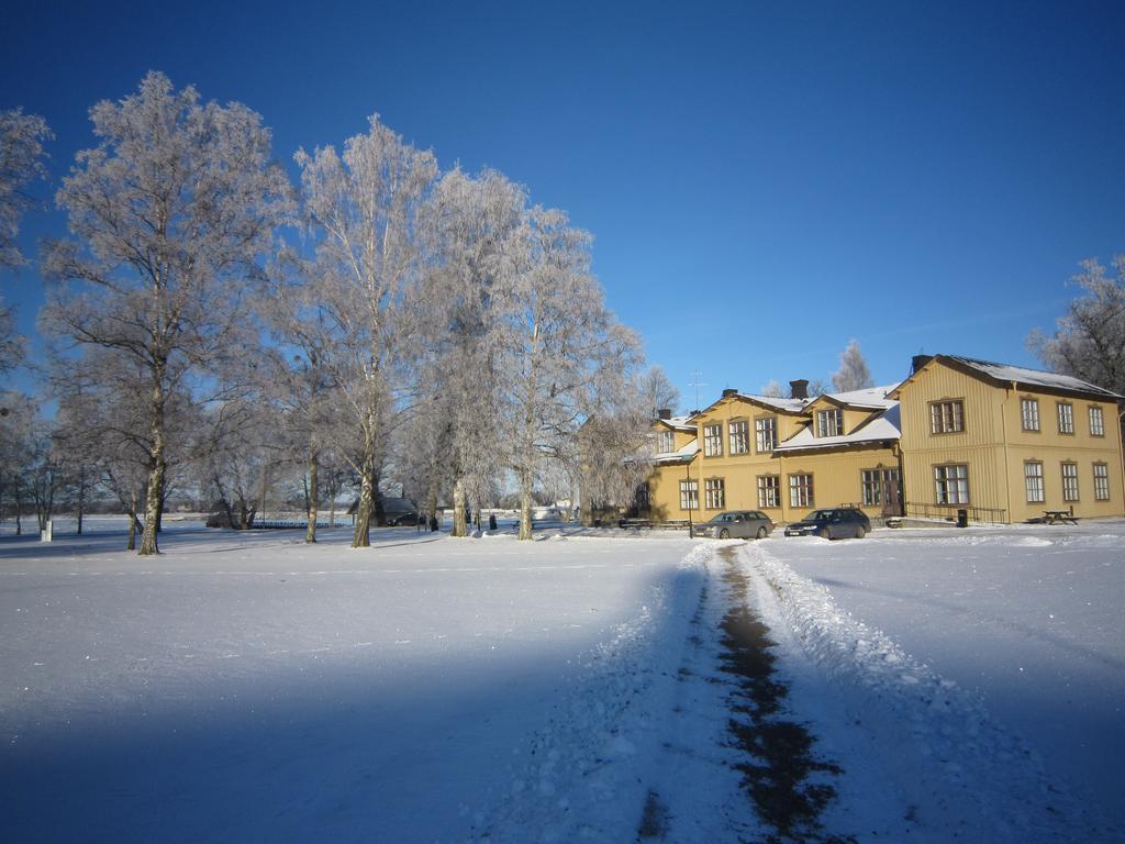 Ediths Pensionat Acomodação com café da manhã Karlsborg Exterior foto